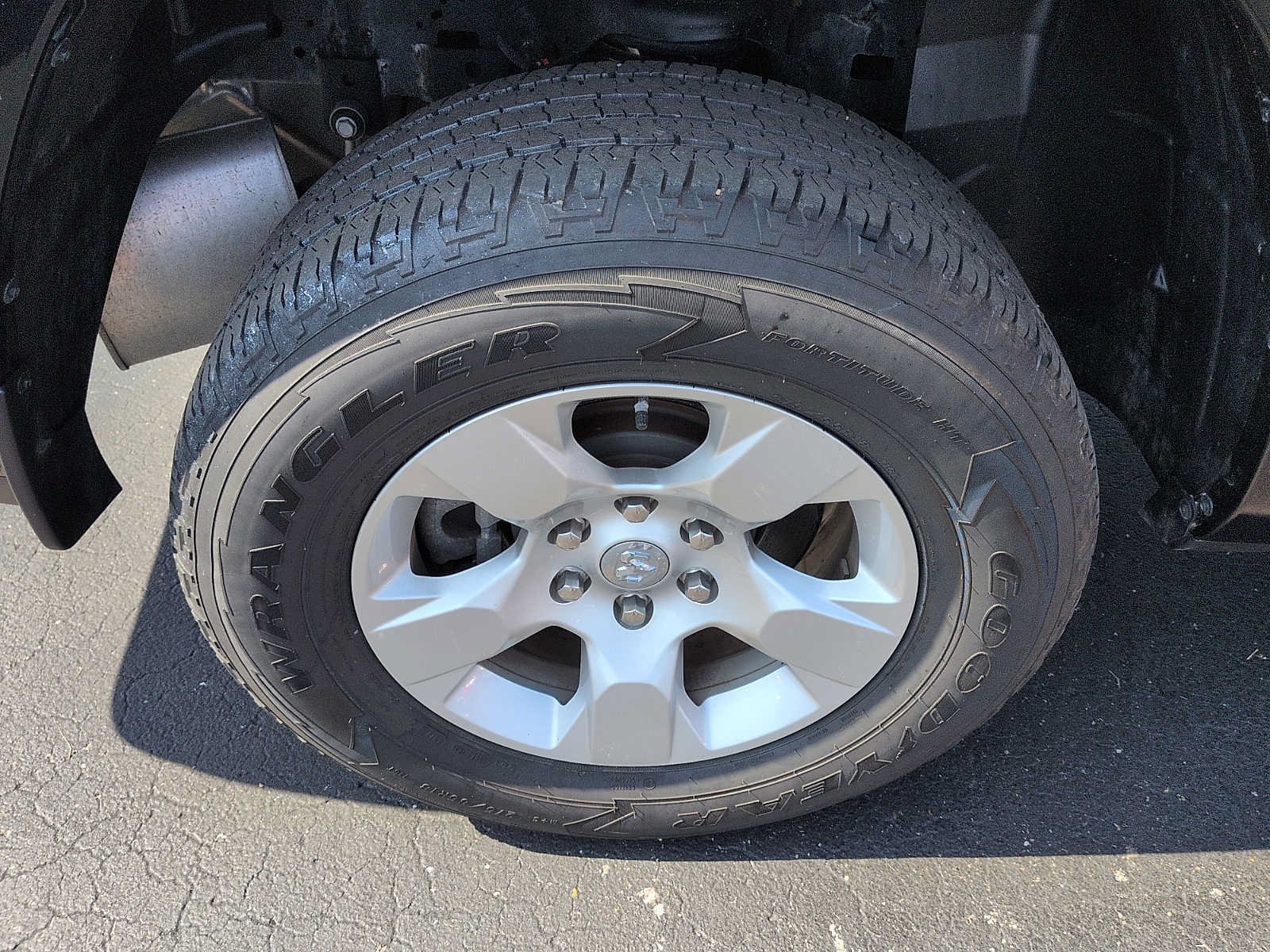 Used 2023 RAM 1500 Big Horn AWD/4WD image 9