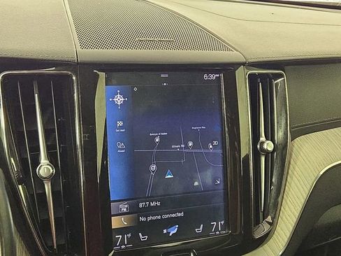 Used 2019 Volvo XC60 T5 Inscription w/ Protection Package AWD/4WD image 17
