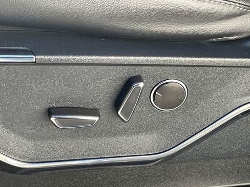 Used 2022 Ford F150 Lariat w/ Equipment Group 502A High image 38