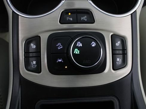 Used 2023 GMC Terrain Denali w/ Denali Premium Package image 8