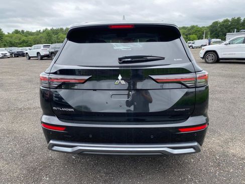 New 2025 Mitsubishi Outlander AWD image 4