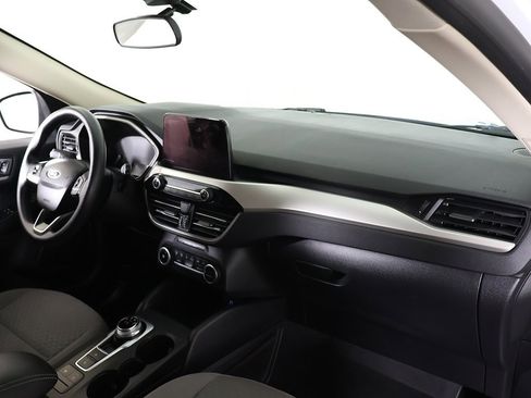 Used 2020 Ford Escape SE image 25