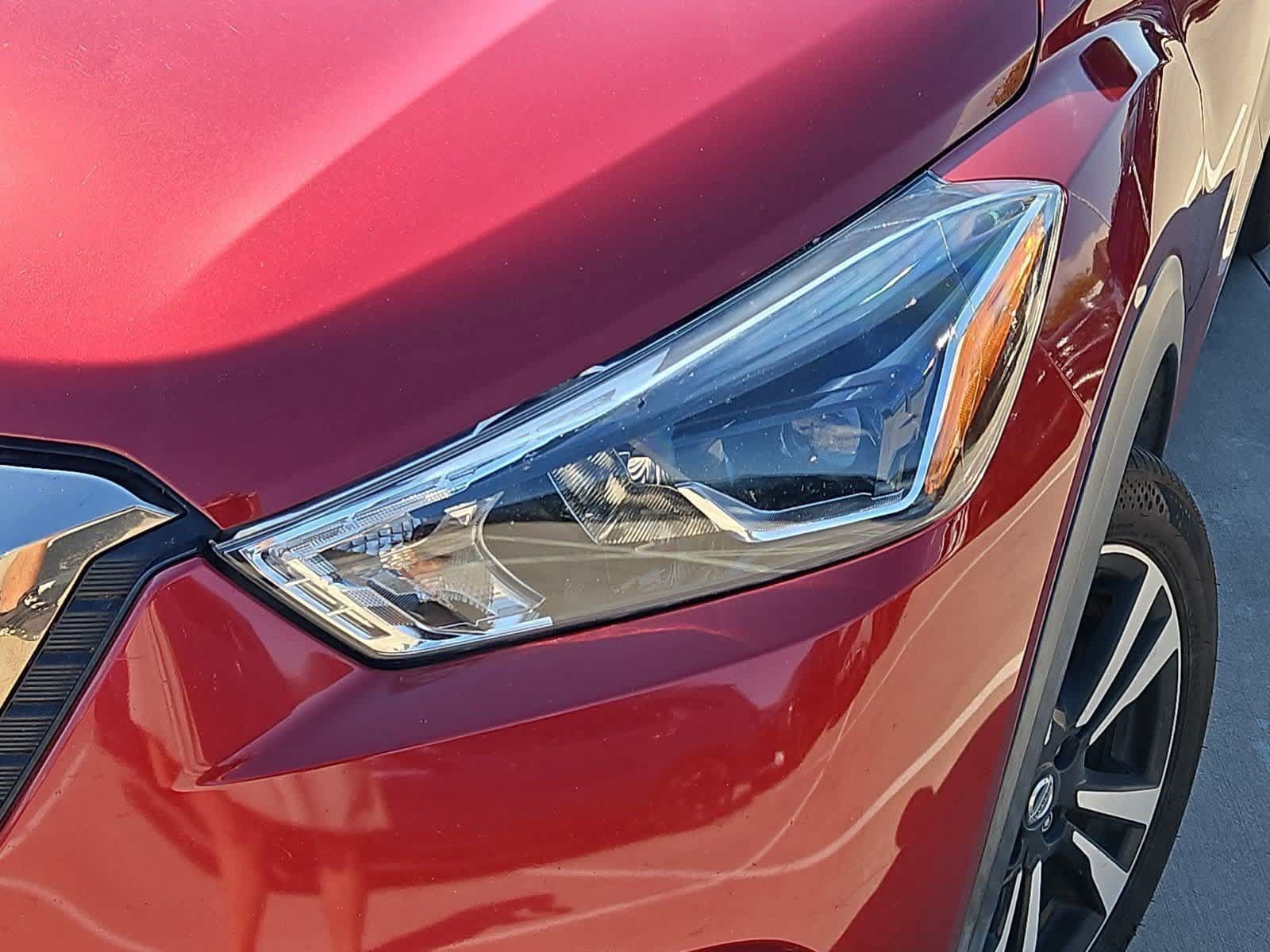Used 2019 Nissan Kicks SR w/ SR Premium Package FWD image 10
