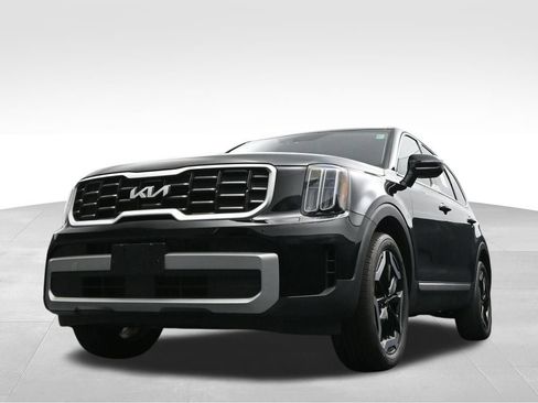 Used 2023 Kia Telluride S FWD image 34