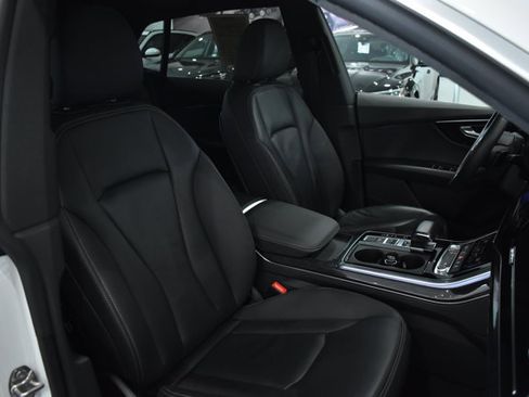 Used 2019 Audi Q8 Premium w/ Convenience Package AWD/4WD image 22