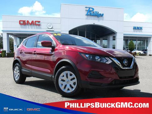 Used 2020 Nissan Rogue Sport S image 1
