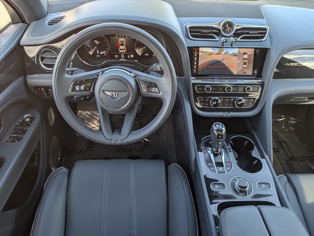 Used 2023 Bentley Bentayga Extended Wheelbase AWD/4WD image 28