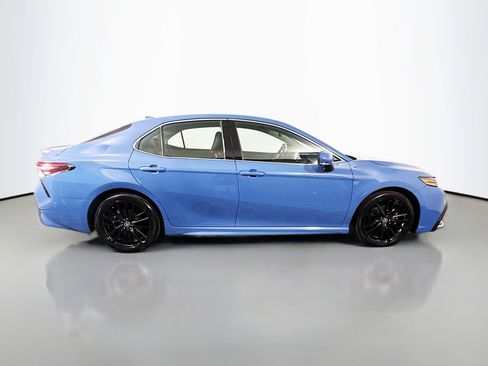 Used 2024 Toyota Camry XSE FWD image 11