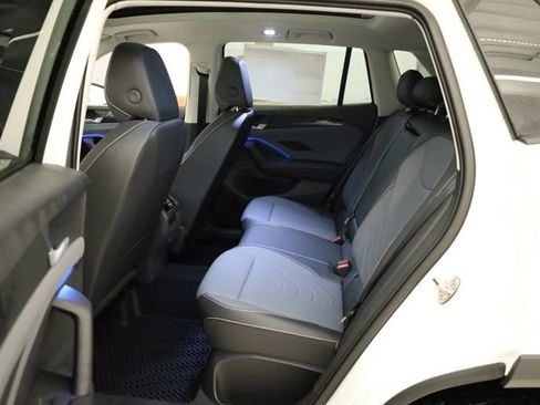 New 2026 Volkswagen Tiguan SE AWD/4WD image 33