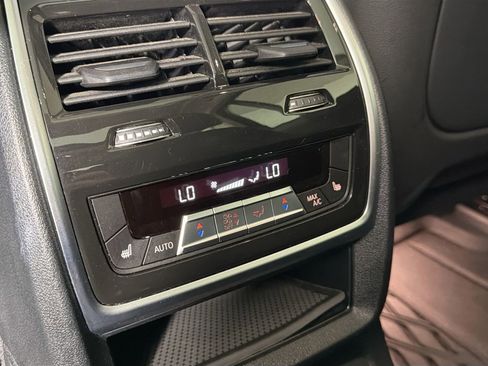 Certified 2023 BMW X7 xDrive40i w/ Premium Package image 27