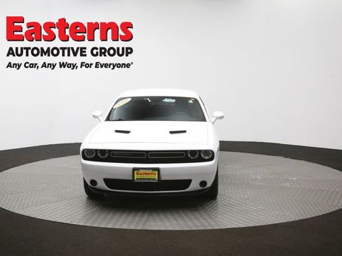 Used 2022 Dodge Challenger SXT RWD image 50