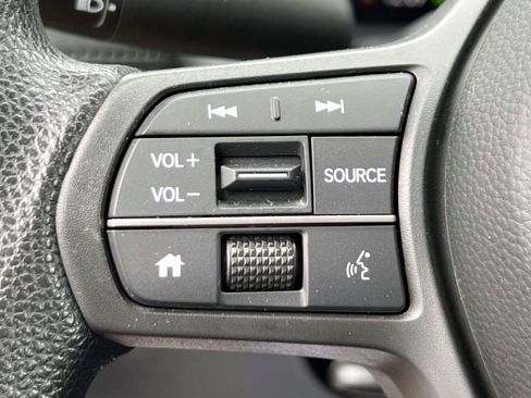 Used 2024 Honda HR-V LX image 18