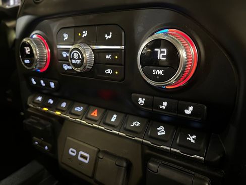 Used 2020 GMC Sierra 1500 Denali w/ Denali Ultimate Package AWD/4WD image 37