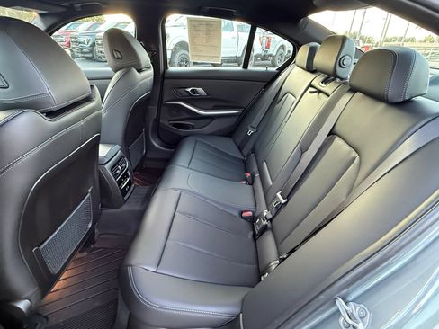 Used 2023 BMW 330i xDrive Sedan AWD/4WD image 14