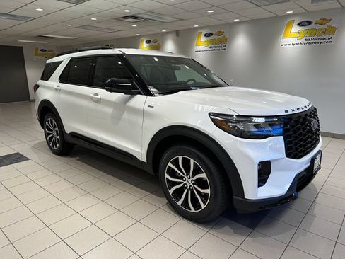 New 2026 Ford Explorer ST-Line AWD/4WD image 1