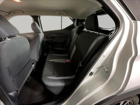 Used 2019 Nissan Kicks SV FWD image 22