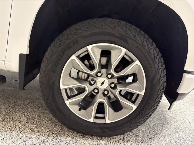 Used 2022 Chevrolet Silverado 1500 RST AWD/4WD image 31