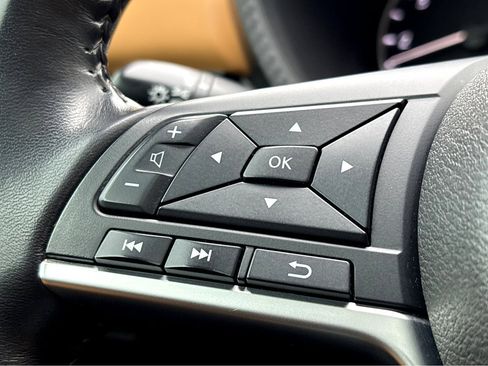 Certified 2021 Nissan Sentra SV w/ SV Premium Package image 9