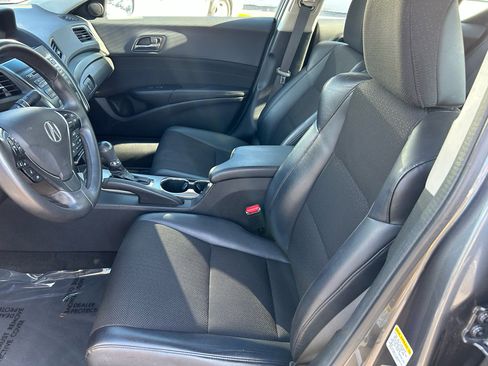 Used 2013 Acura ILX AT image 17