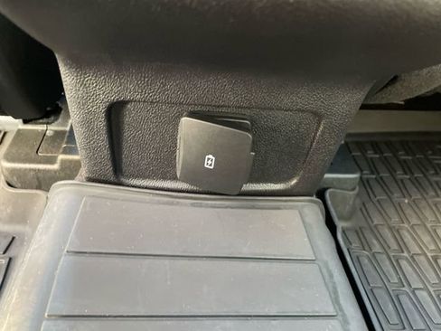 Used 2021 Lincoln Corsair AWD w/ Premium Package image 18