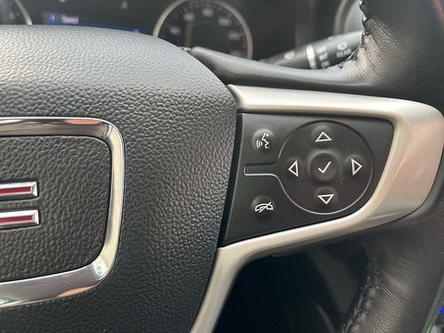 Used 2020 GMC Acadia SLE w/ Driver Convenience Package image 32