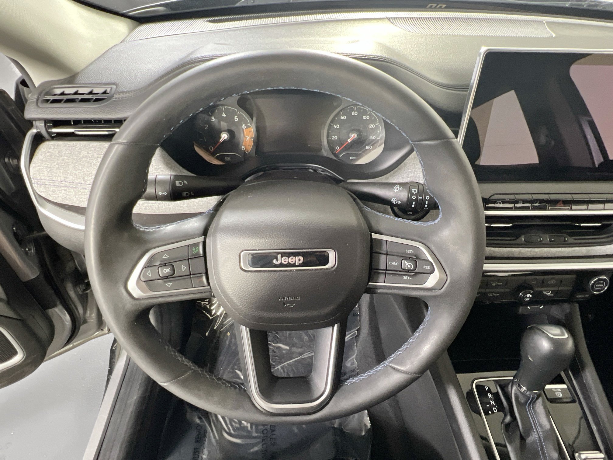 Used 2022 Jeep Compass Latitude AWD/4WD image 11