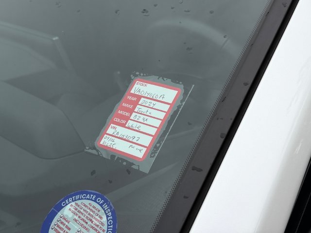 Used 2024 Toyota bZ4X FWD image 5