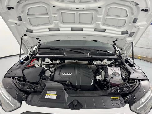 Used 2024 Audi Q5 2.0T Premium w/ Summer of Audi Package image 28