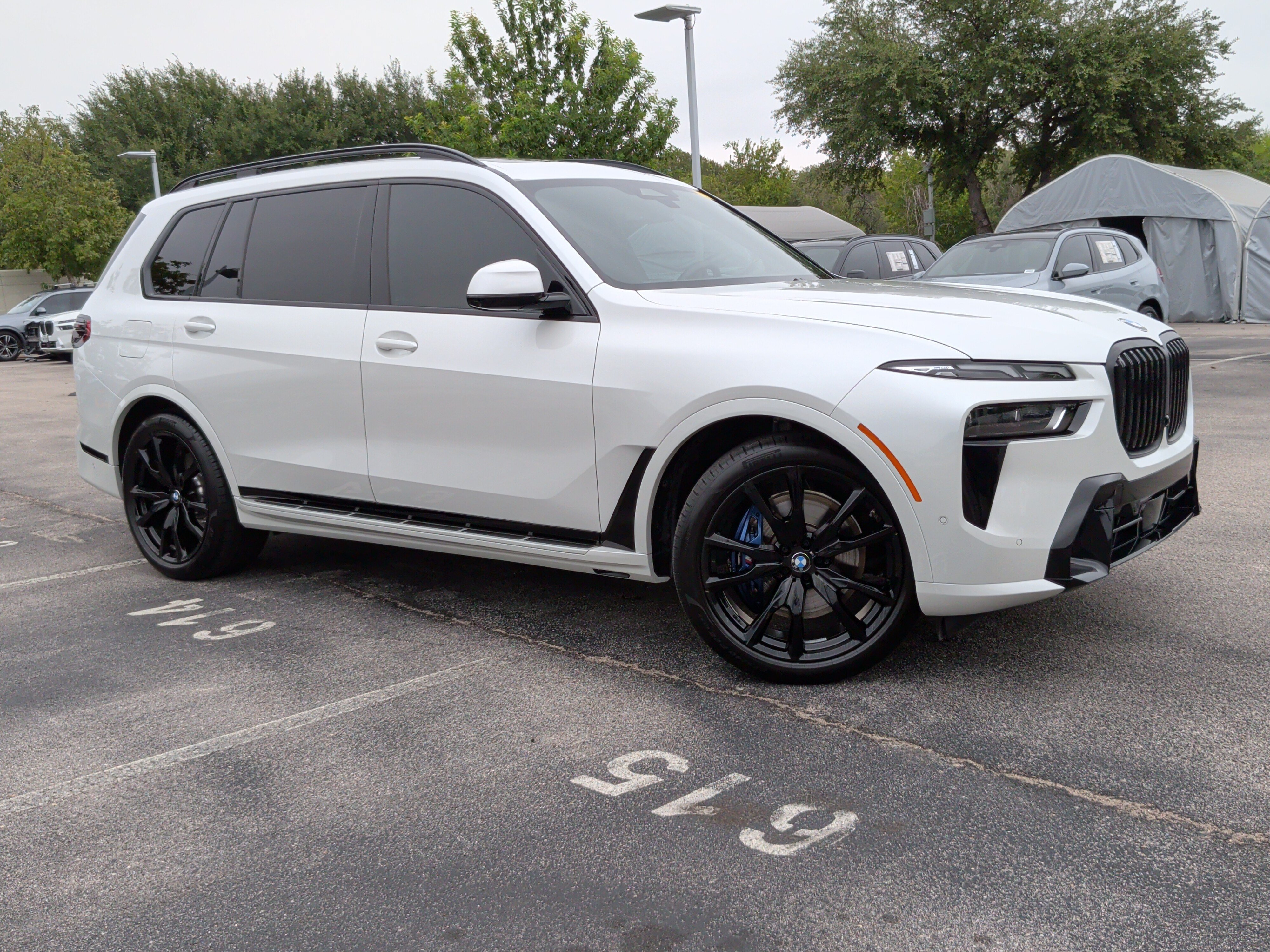 Used 2025 BMW X7 xDrive40i w/ Executive Package AWD/4WD image 2