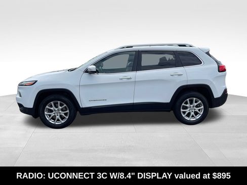 Used 2017 Jeep Cherokee Latitude w/ True North Edition AWD/4WD image 5