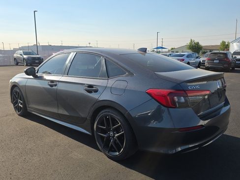 Used 2022 Honda Civic Sport image 6
