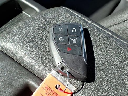 Certified 2024 GMC Sierra 1500 SLT image 24