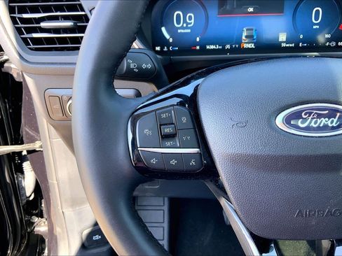 Certified 2025 Ford Escape Platinum image 23