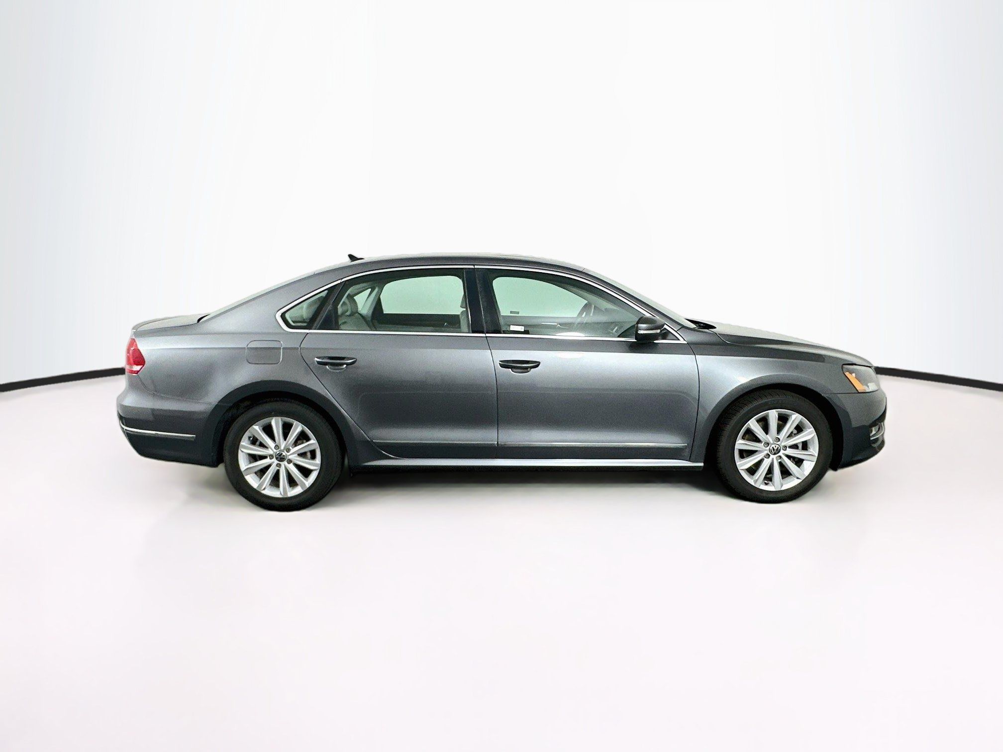 Used 2012 Volkswagen Passat 2.5 SEL Premium FWD image 10