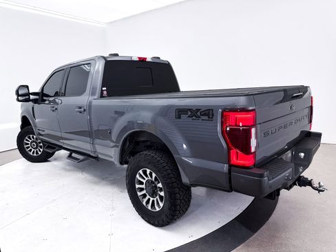 Used 2022 Ford F250 Lariat w/ Lariat Ultimate Package AWD/4WD image 2