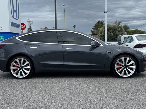 Used 2018 Tesla Model 3 Performance image 7
