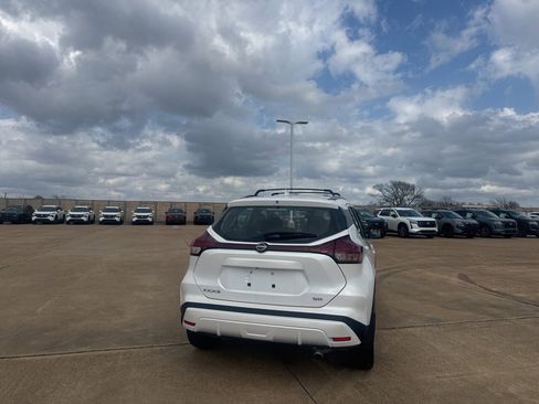 Certified 2023 Nissan Kicks SR w/ Exterior Package image 21