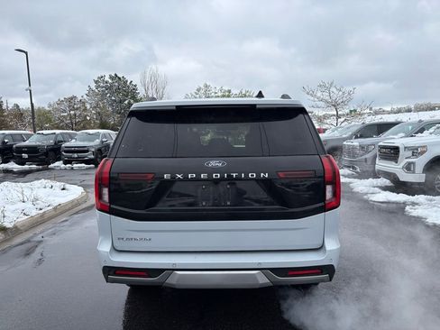 Used 2025 Ford Expedition Platinum AWD/4WD image 5