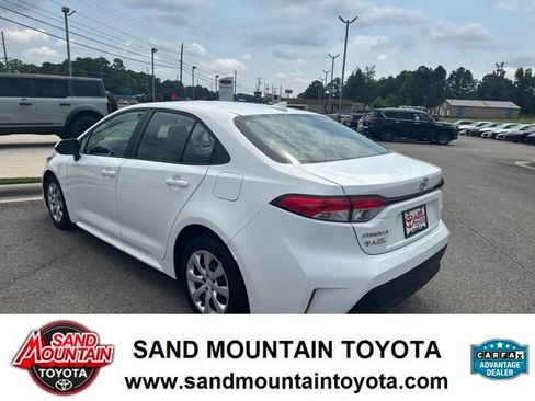 Used 2023 Toyota Corolla LE FWD image 5