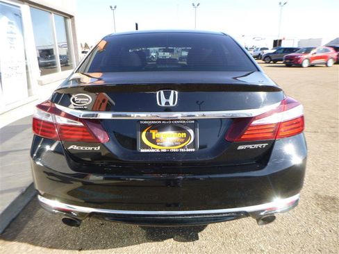 Used 2016 Honda Accord Sport image 18