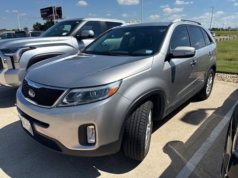 Used 2015 Kia Sorento LX FWD image 5