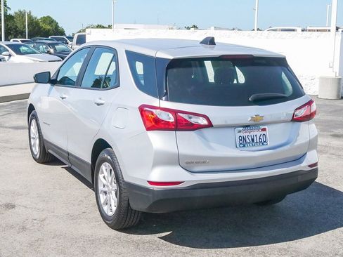 Used 2020 Chevrolet Equinox LS image 9