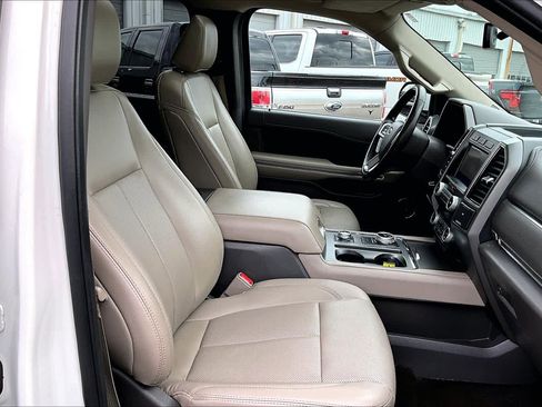 Used 2021 Ford Expedition Max XLT AWD/4WD image 9
