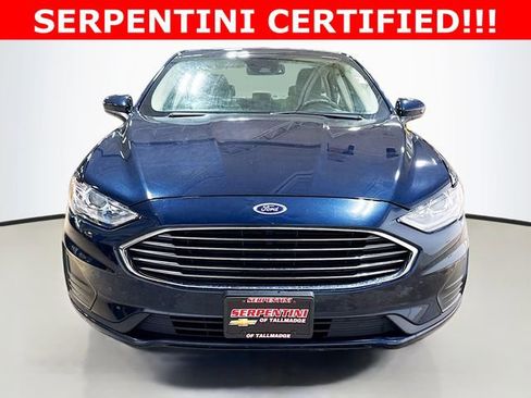 Used 2020 Ford Fusion SE image 3