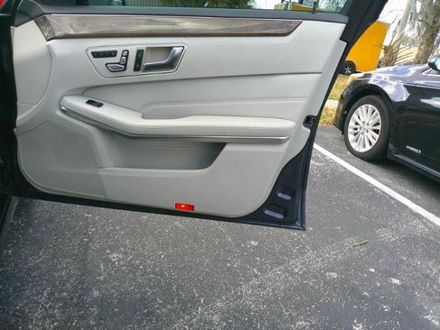 Used 2016 Mercedes-Benz E 350 Sedan w/ Premium Package image 27