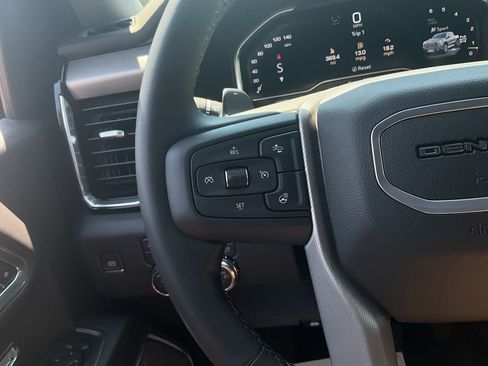 Used 2025 GMC Sierra 1500 Denali w/ Technology Package AWD/4WD image 40