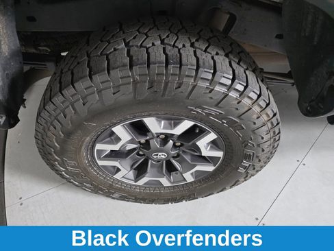 Used 2021 Toyota Tacoma TRD Off-Road w/ Technology Package AWD/4WD image 13
