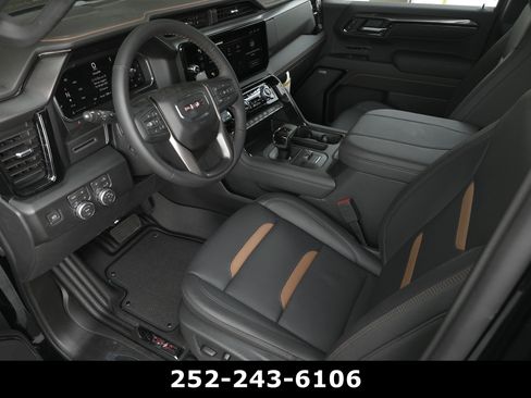 Used 2026 GMC Sierra 1500 AT4 w/ AT4 Premium Package AWD/4WD image 8