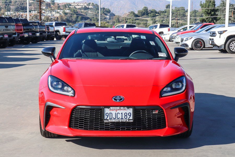 Used 2023 Toyota GR86 w/ ALL Weather Mat Package (TMS) RWD image 2