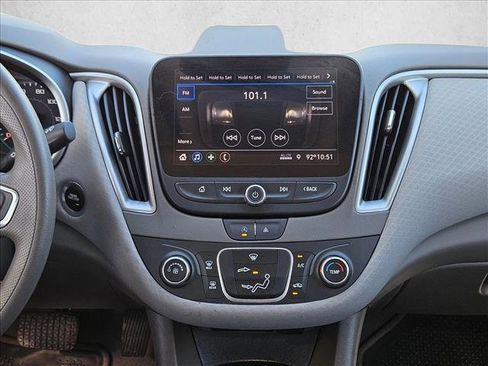 Used 2020 Chevrolet Malibu LS image 13